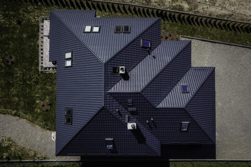 ȚIGLELE METALICE MODULRE ZET | MANOPERĂ DE PRECIZIE